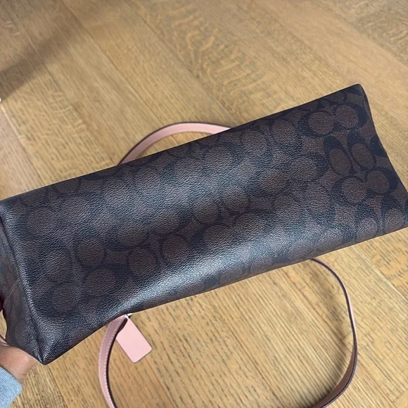 Coach Signature Gallery Tote Brown with Pink Handles - Picture 12 of 12